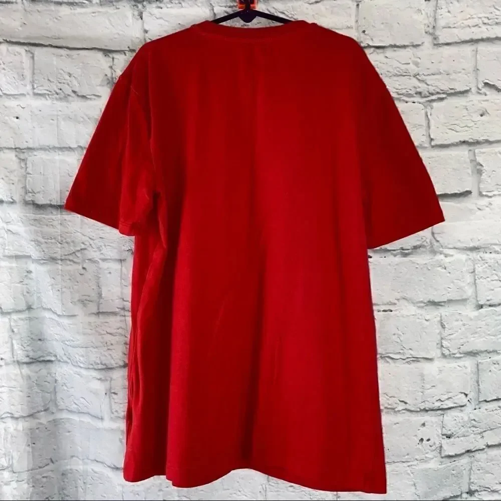 Gap fit dry top w/soccer player graphic print red boys size XXL fits like sz 10